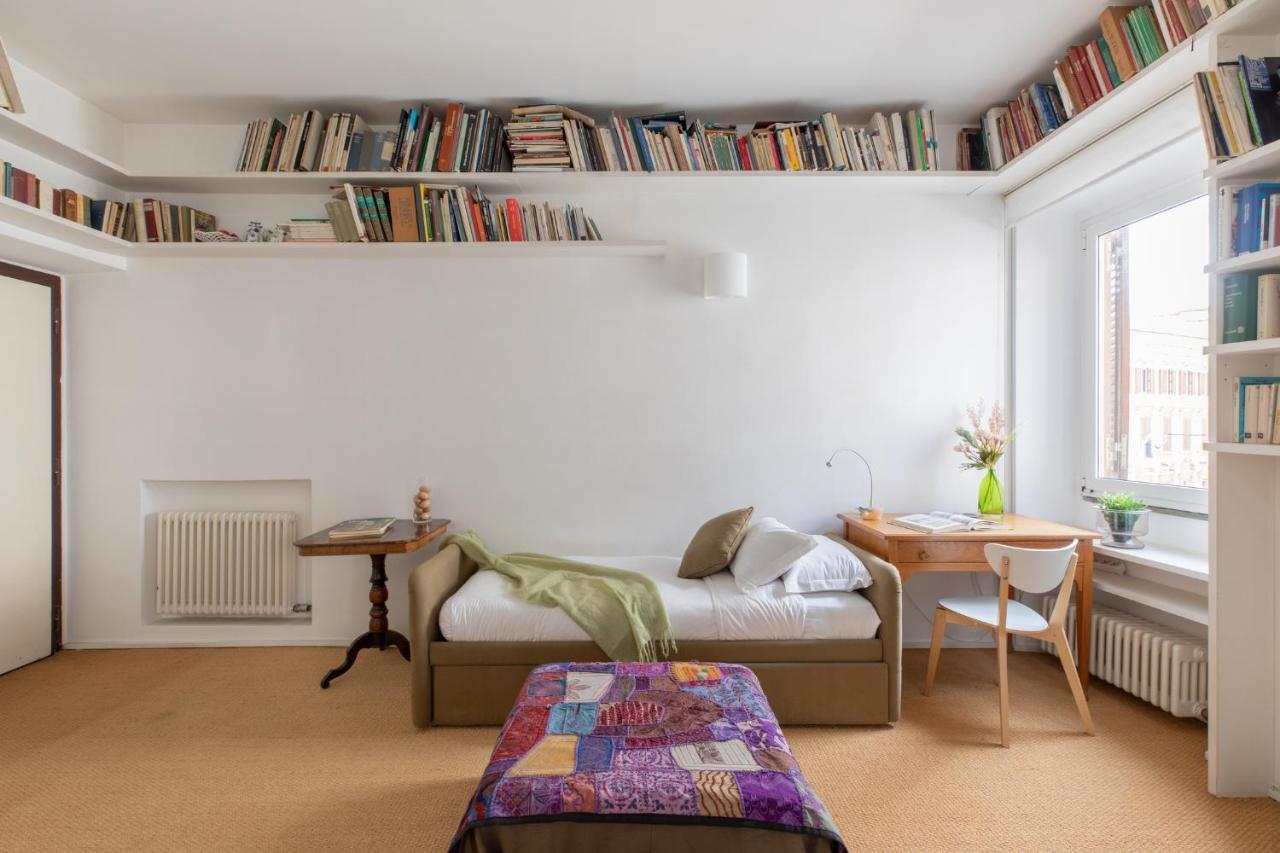 Iflat The Carpet Apartment Rom